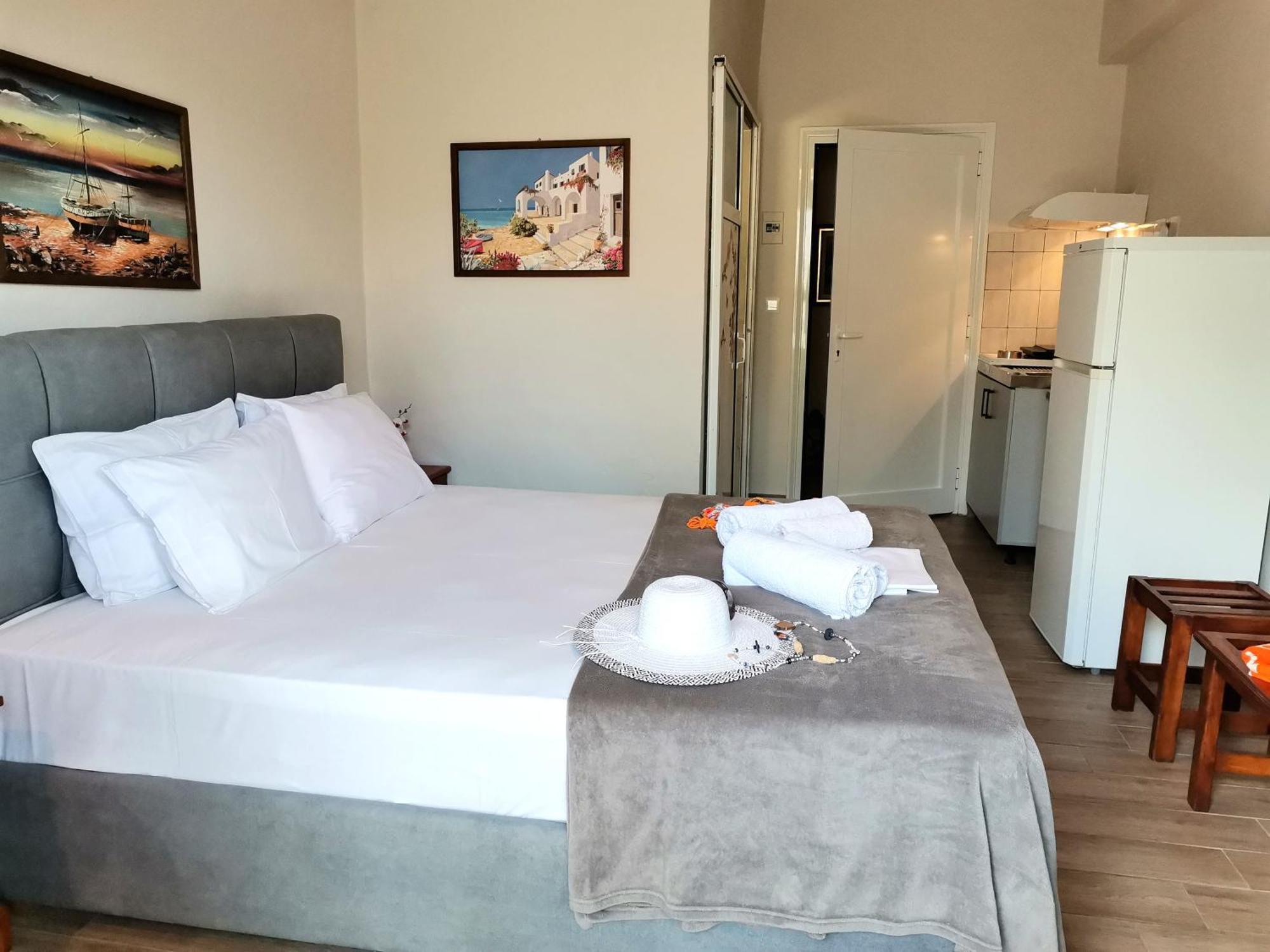 Studios Lia Adults Only -Fully Renovated Криси Амудия Екстериор снимка