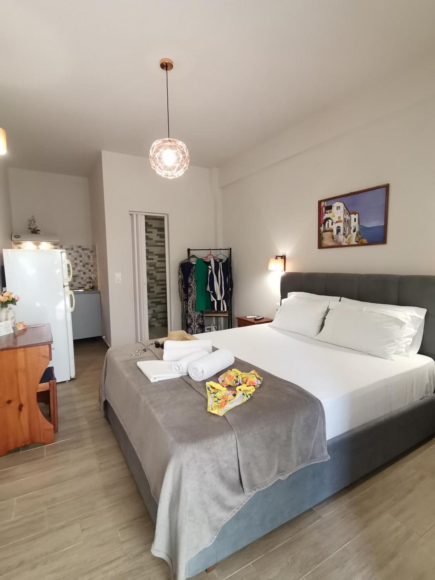 Studios Lia Adults Only -Fully Renovated Криси Амудия Екстериор снимка